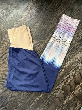 Motherhood Maternity Blue White Multicolour Patterned Leggings Size M